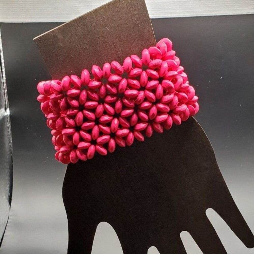 Bold trendy hot pink statement bracelet Stretchy woven beads. New